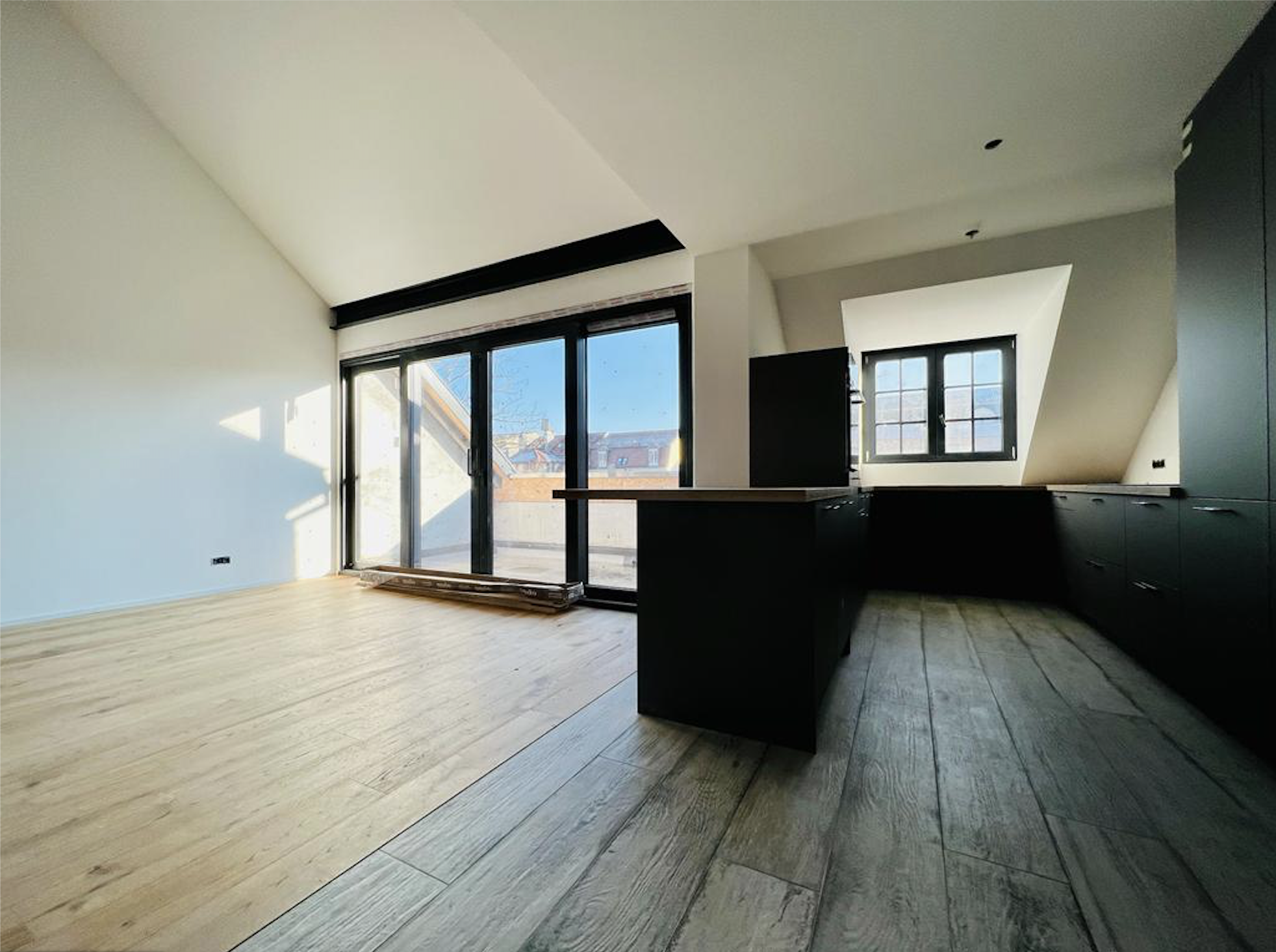 SUPERBE DUPLEX de 160 m2 quartier SALENGRO - Image 2