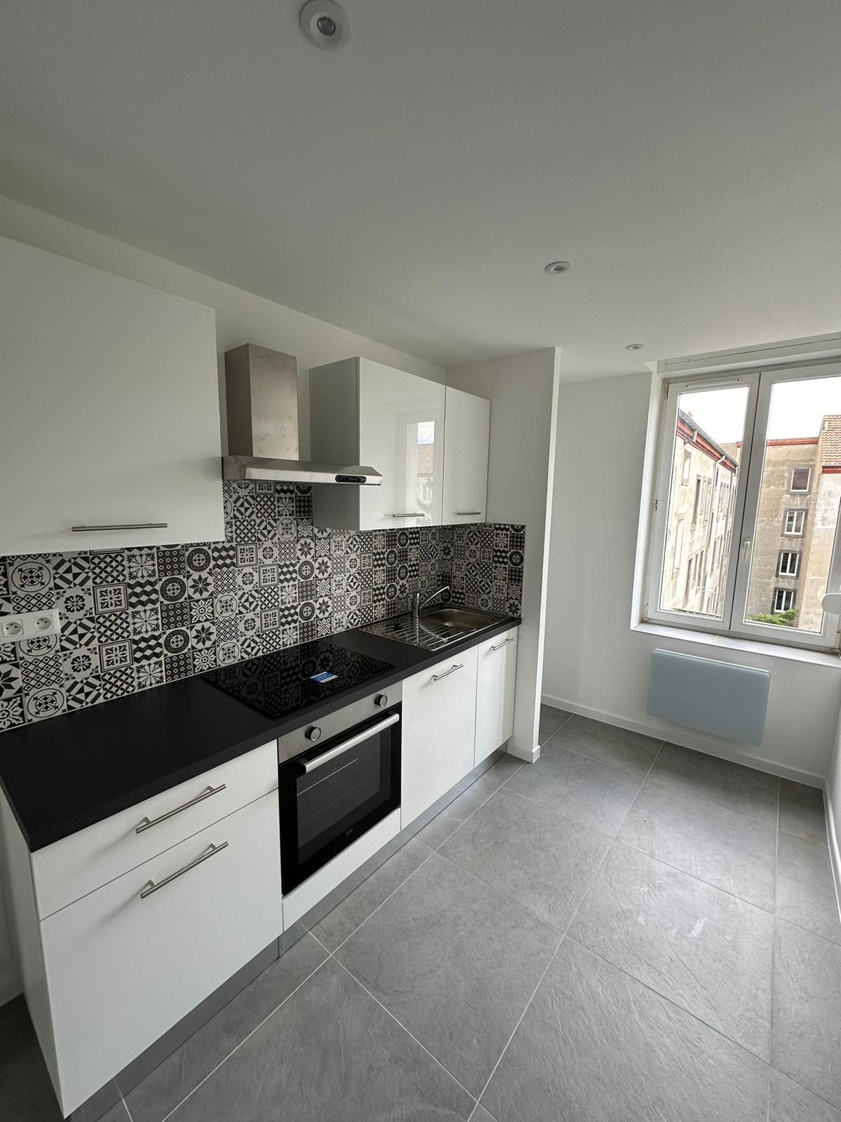 Appartement T3 rénové — 73 m2 - Image 6