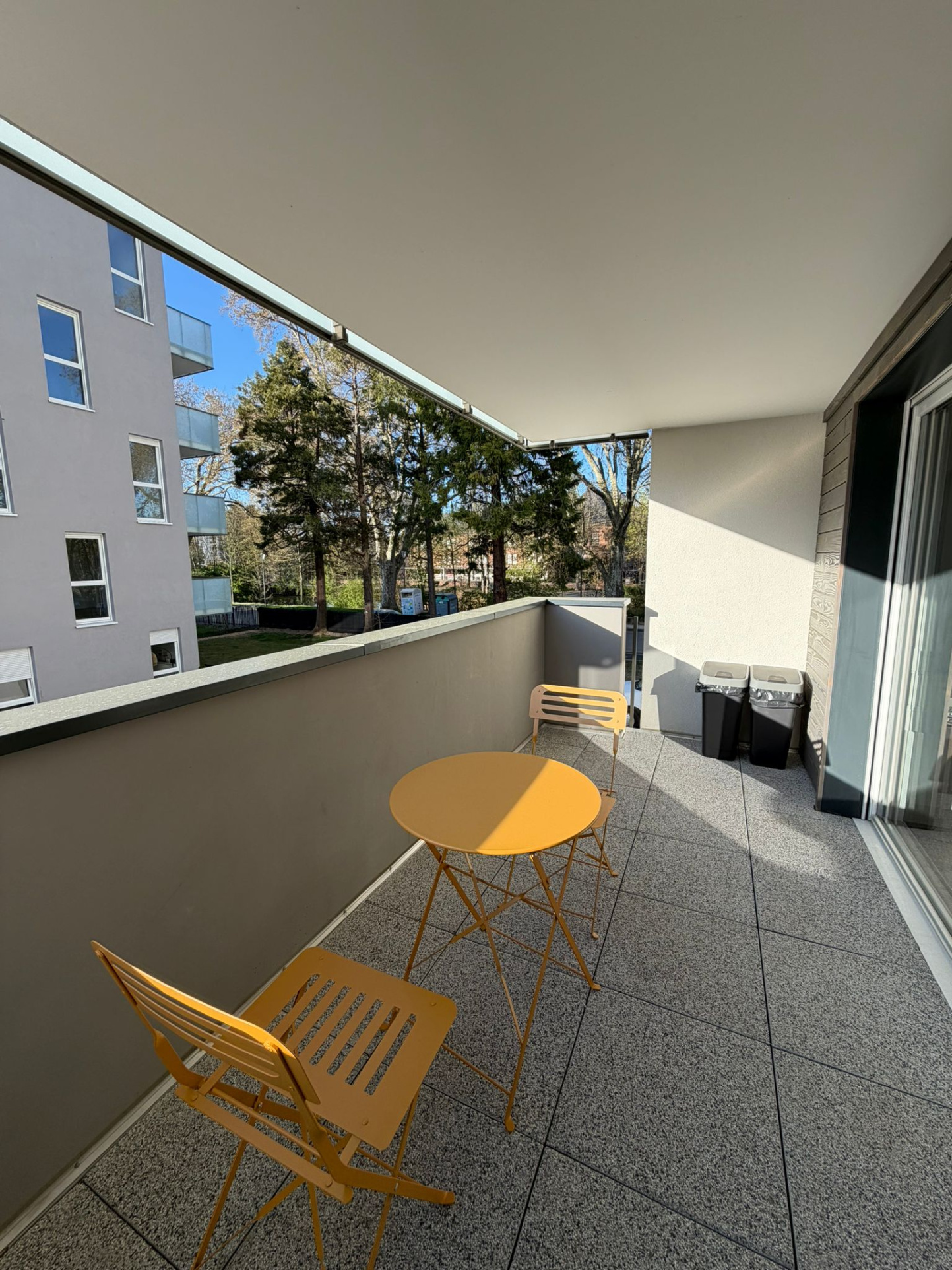 Appartement 2 pièces meublé   Terrasse et Parking - Image 3