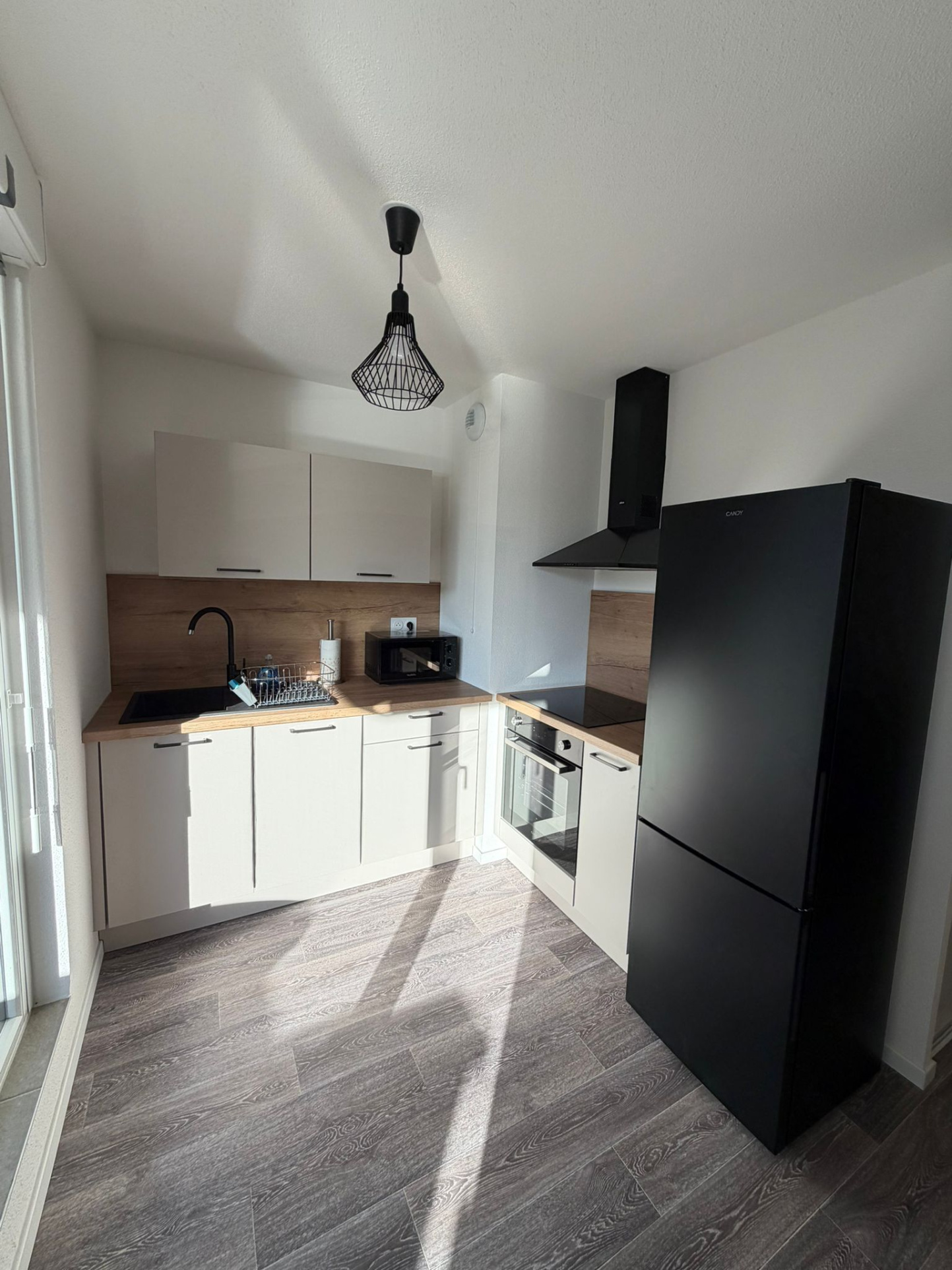 Appartement 2 pièces meublé   Terrasse et Parking - Image 5