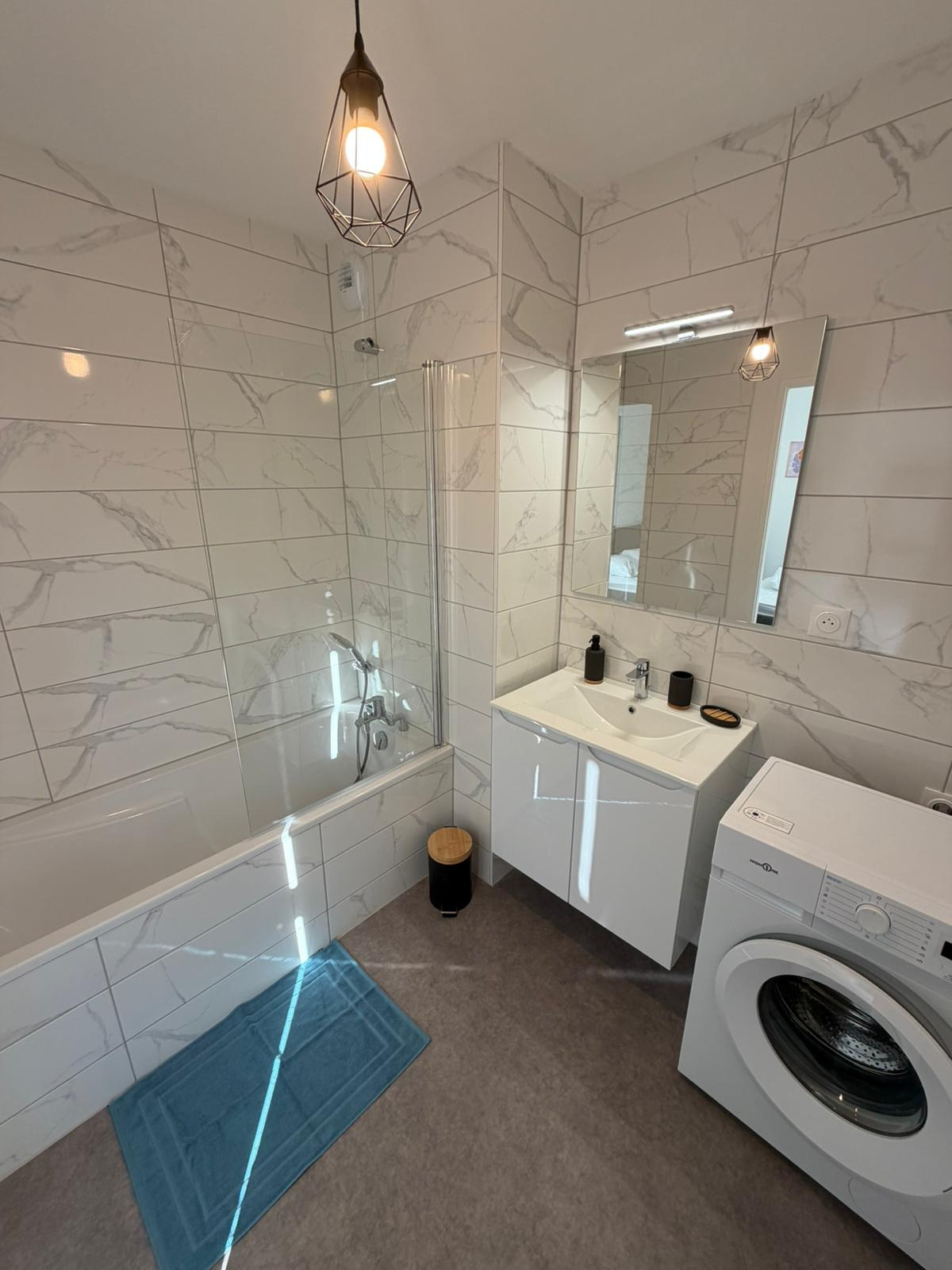 Appartement 2 pièces meublé   Terrasse et Parking - Image 7