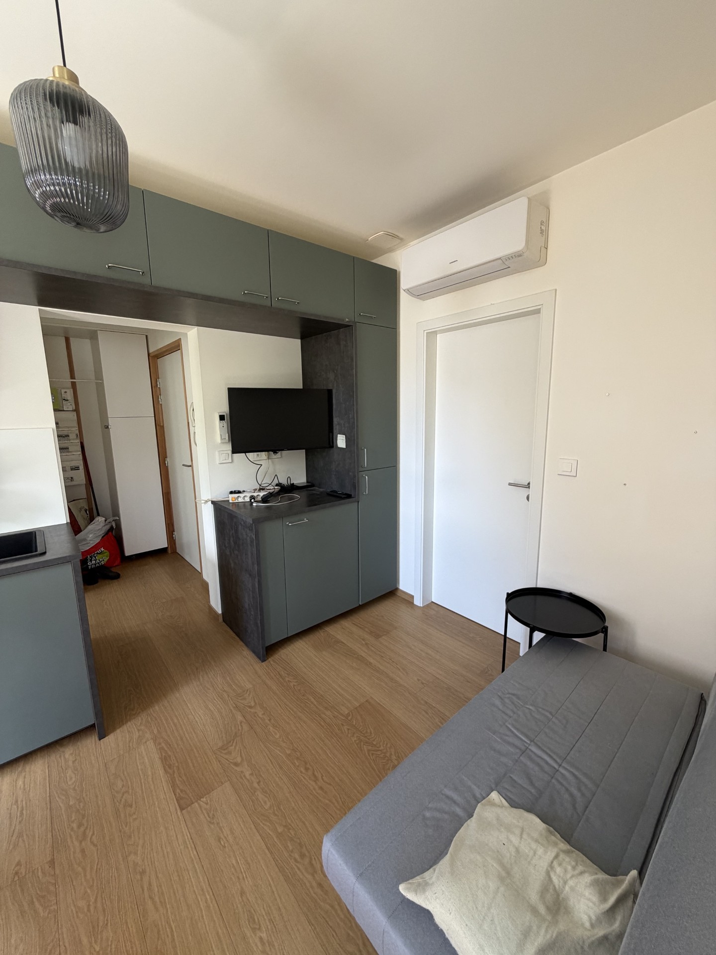ILLZACH Appartement T2 rénové 26m2 avec terrasse 540€ + 40€ charges - Image 1