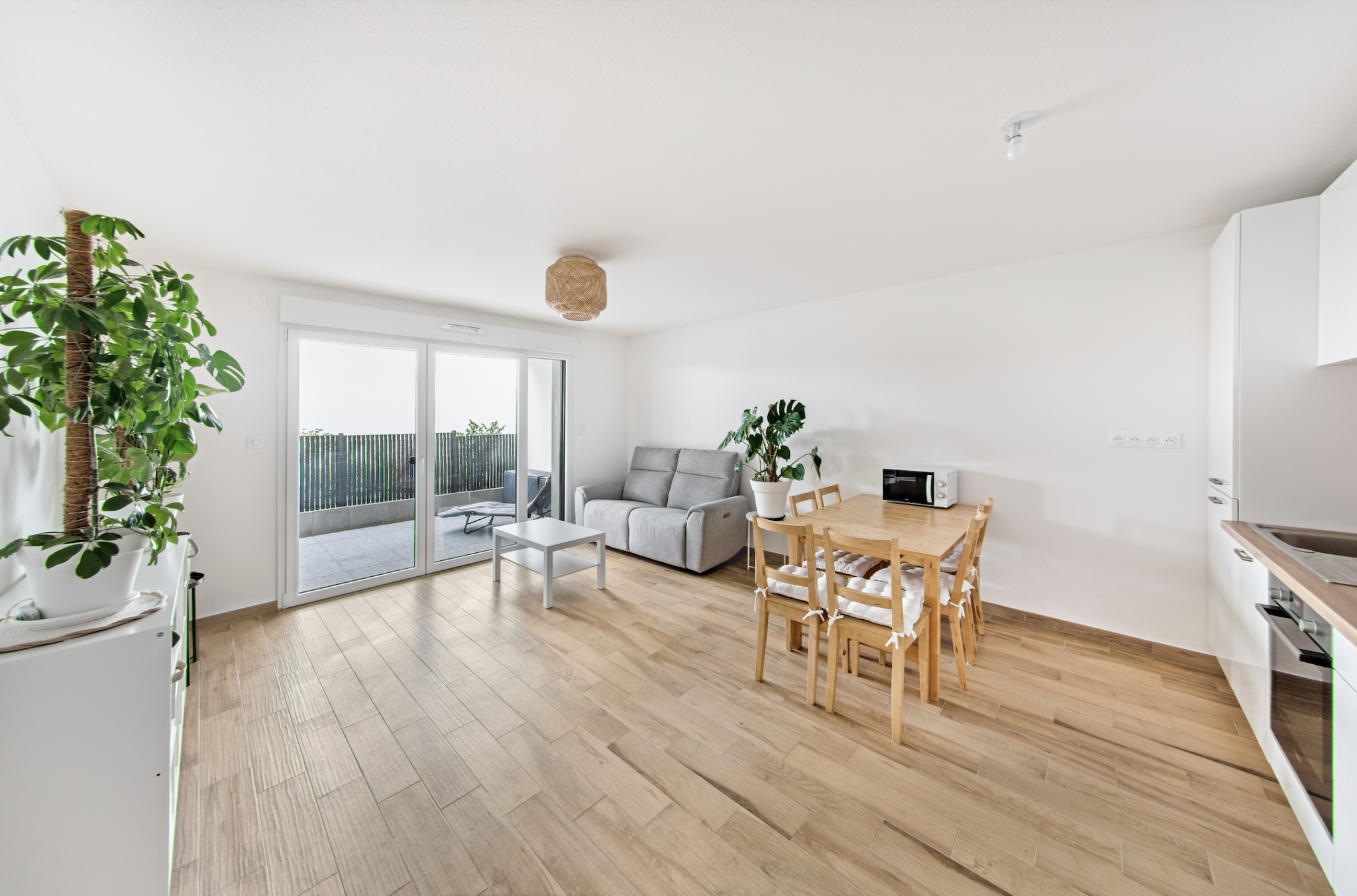 Appartement  T2 avec grande terrasse SAINT LOUIS - Image 2