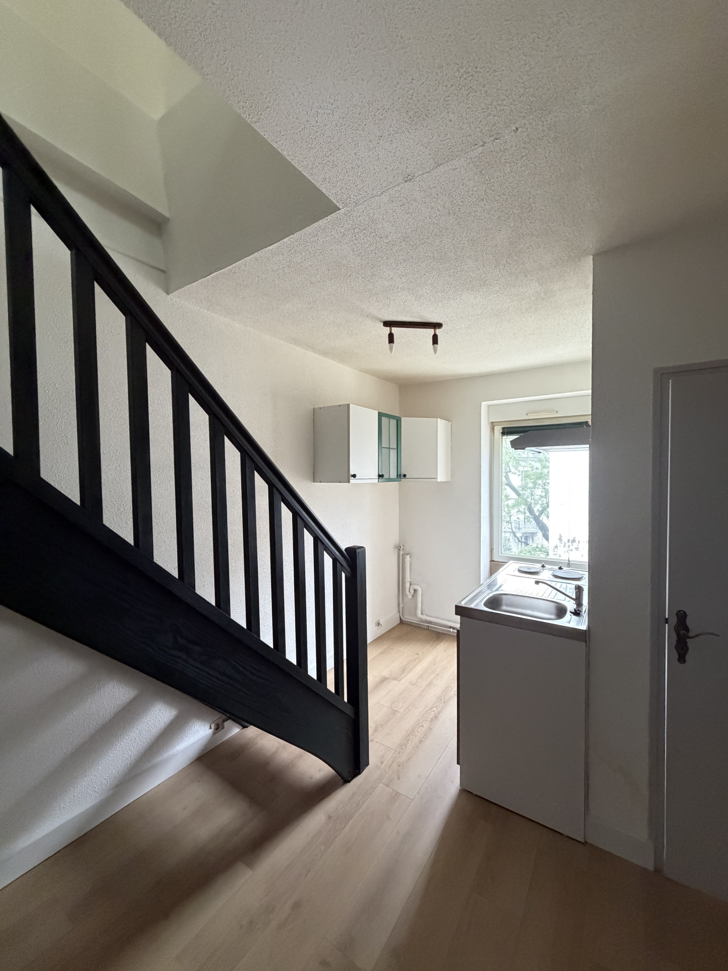 DUPLEX 2 PIÈCES   30 m2   MULHOUSE CENTRE - Image 9