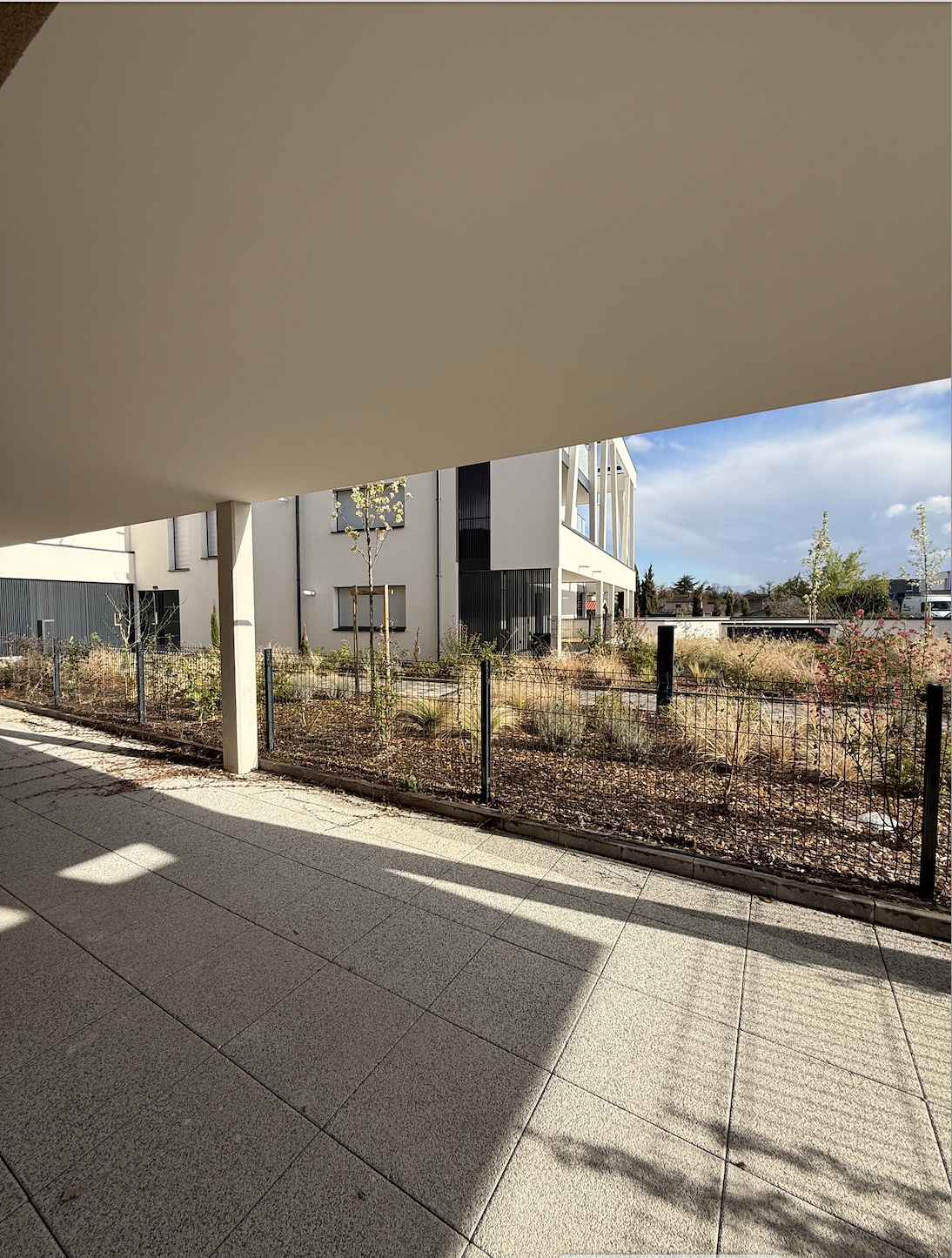 T3 SAINT LOUIS avec grande terrasse SUD - Image 1